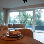 - Modern With Garage Near The Ostend