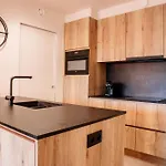 - Modern With Garage Near The 公寓 奥斯滕德