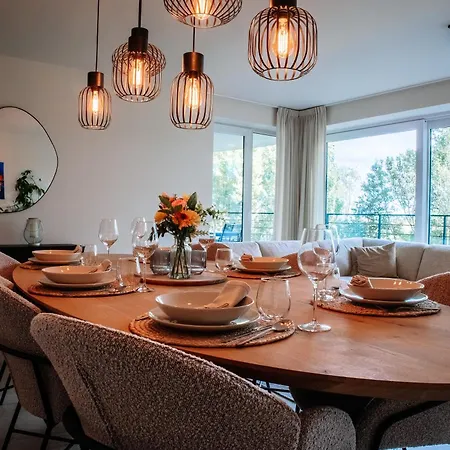 شقة - Modern With Garage Near The