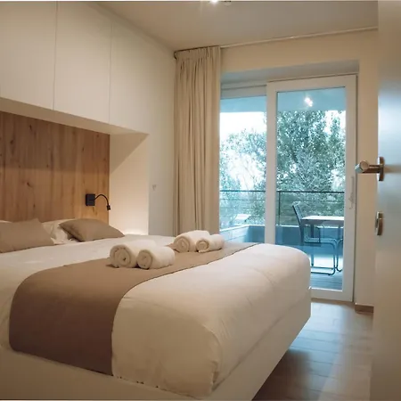 - Modern With Garage Near The شقة أوستيند